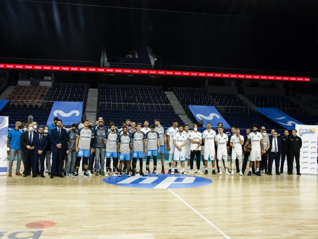 Homenaje a las enfermeras en el partido del WiZinkCenter